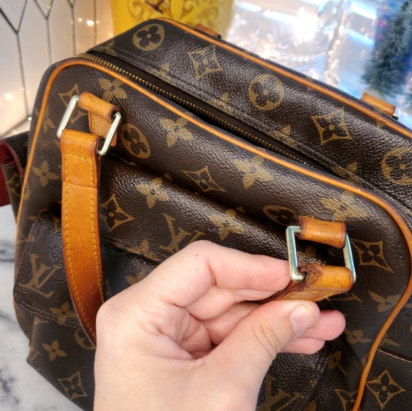 LOUIS VUITTON EXCENTRI CITE HANDBAG - Picture 11 of 14